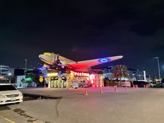 -席娜卡琳火车铁道夜市