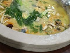 -姚记抚仙湖石锅鱼庄