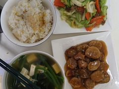 -鲸励母婴月嫂(望京店)