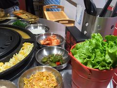 自助取餐区-恩泽家·果味坛子韩国炭火烤肉(白石龙店)
