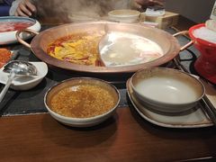 -山城鼎重庆老火锅(西安钟楼店)