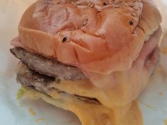 狮子王堡-牛约堡·手作牛肉汉堡(长宁店)