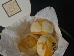蛋黄酥-HOLIDAY休日(后田垟巷店)