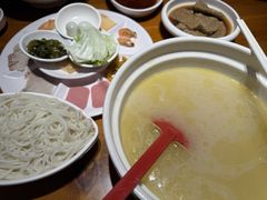 阳光过桥米线-陳生記米线·始于1989(中山北路店)