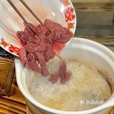 杭州这家店吃饭居然不用桌子，绝了！