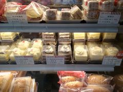 -红宝石·鲜奶小方·海派西点房(南丹店)