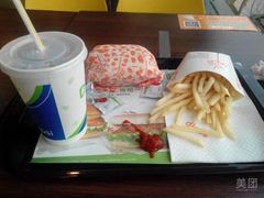 德克士(磁县中盛店)-德克士(中盛国贸店)