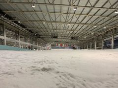 -乔波室内滑雪场