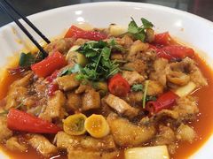 -石磨豆花家常菜·牦牛排土火锅