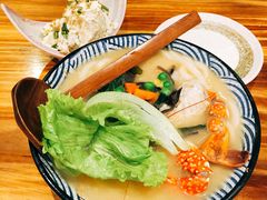 豚骨海鲜乌冬面-石屋料理(南京西路店)