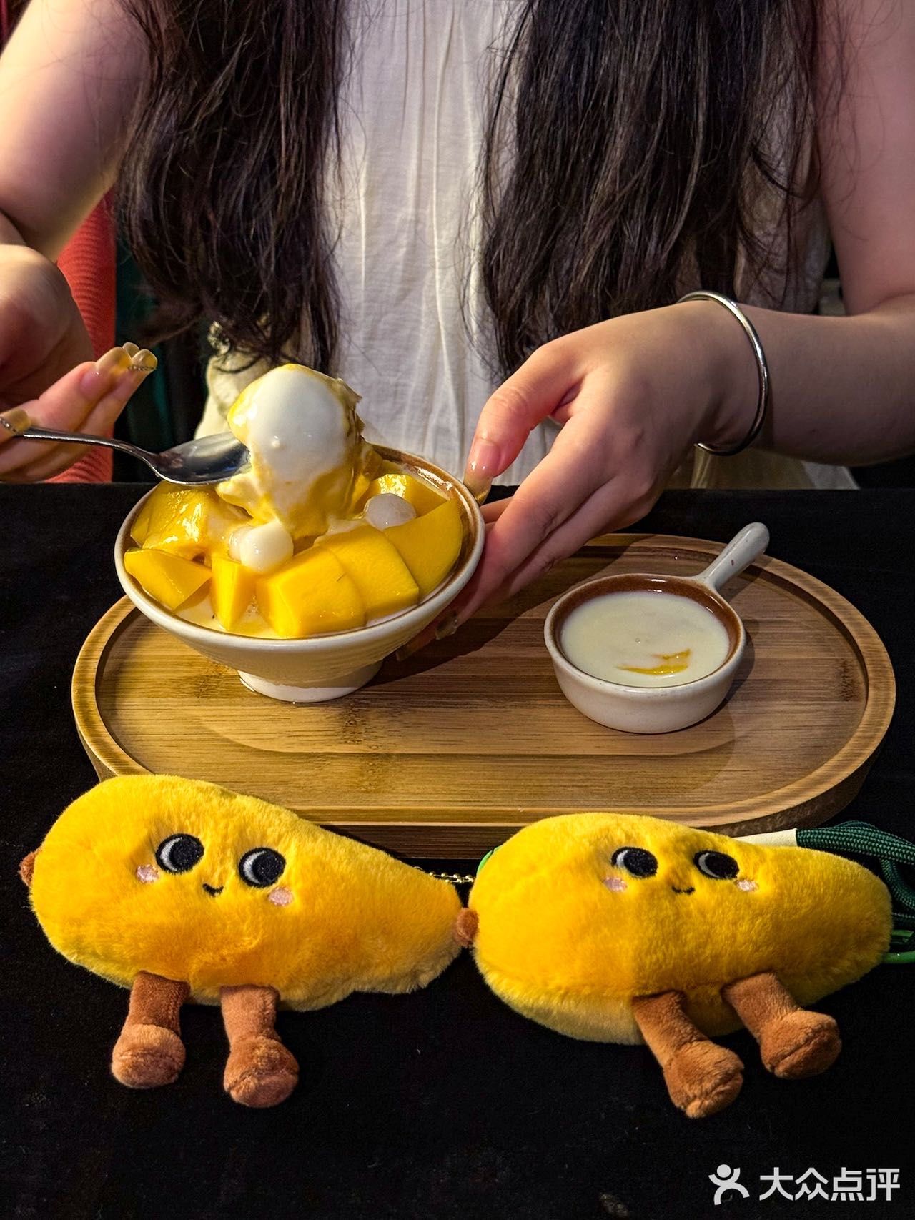 泰料脑袋集合！吃到上海no.1芒果冰了🥭