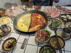 -巴卤社老火锅(财富店)