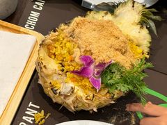 -Chom Cafe and Restaurant
