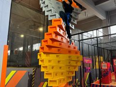 -嗨翻Hi-Fun竞技主题乐园·蹦床亲子生日轰趴(国光1937店)