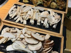 -一朵菌·野生菌探索家火锅(南亚店)