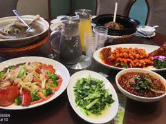 贺胜桥土鸡汤-醉湘厨艺(才华街店)