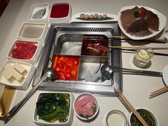 -海底捞火锅鲜切牛肉主题店(长寿路店)