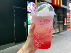 草莓麦旋酷-麦当劳(龙湖时代天街店)
