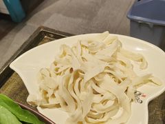 -宽板凳老灶火锅(台湾街店)
