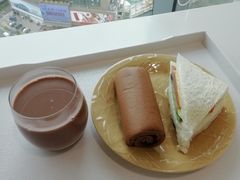 -星巴克(广州江南新地店)