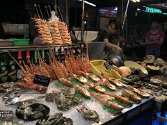-六合夜市