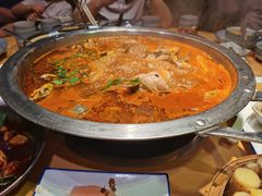 -野山舂·贵州现舂酸汤火锅(鸿通城店)