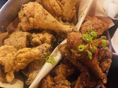 炸鸡翅一半一半-富乐满韩国正宗炸鸡韩国料理(虹泉路店)