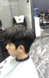 -藤野造型•烫染专业店