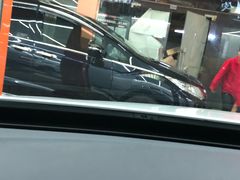 -鲨鱼皮汽车凹陷玻璃修复(静安店)