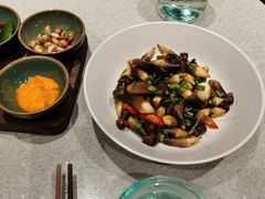 -半山腰·云南菜(侨福芳草地店)