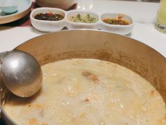 -洪氏嗨捞·猪肚鸡火锅(阳光天地店)