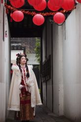 -一揽芳华汉服旗袍体验馆(拙政园店)