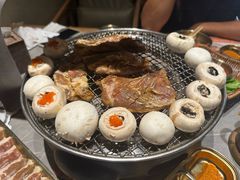 -草家酱蟹炭火烤肉店(珲春南路一店)
