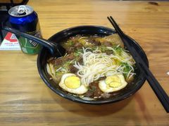 -花溪巷牛肉粉(泉城路店)