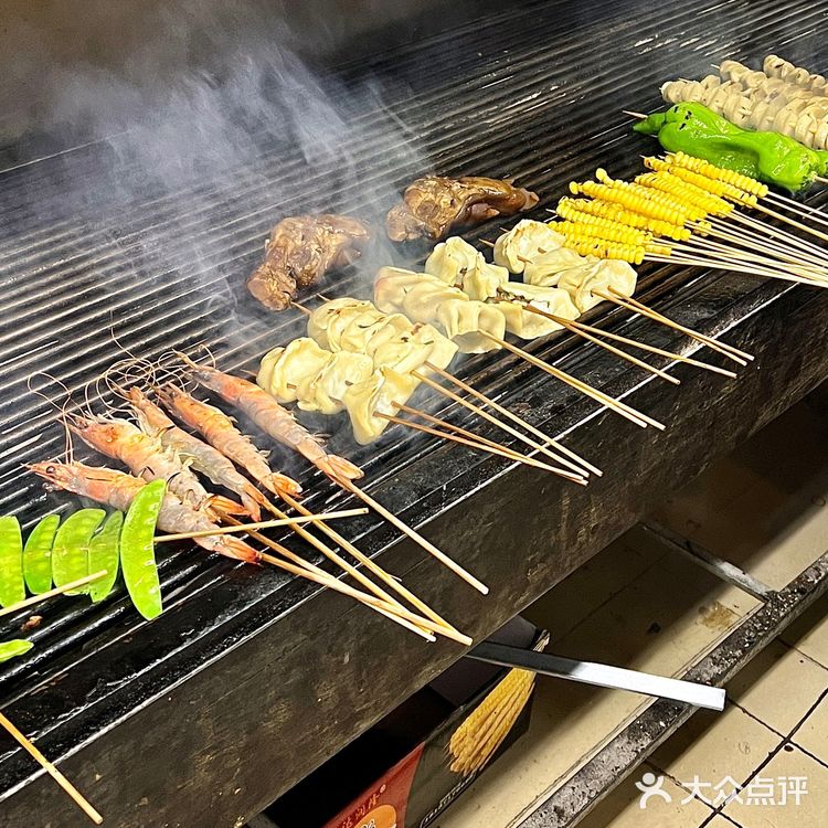 想把这家摊摊烧烤安利给全重庆 烤郡花巨好吃‼️