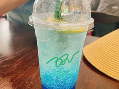 -Chom Cafe and Restaurant
