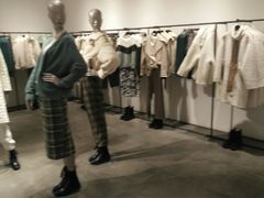 -URBAN REVIVO(西安Momopark店)