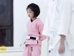 -菠萝格斗巴西柔术训练馆