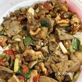 今天的午餐有点辣，盖码饭好吃