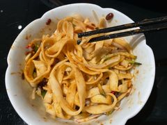 梅飞特色炸酱面-梅飞酒家(桑园路店)