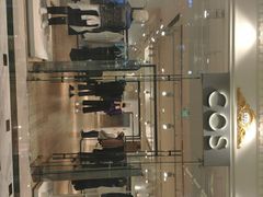 -COS(月星环球港店)