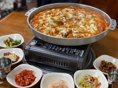 -亲昵春川鸡排(韩国美食街店)
