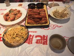 -肥肥虾庄·金牌油焖大虾(汉街SKP店)