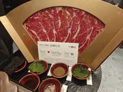 M8和牛-一绪に寿喜烧(荟聚店)