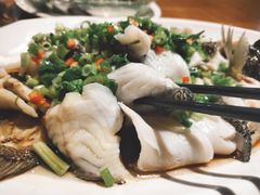 葱香鲈鱼-周锦记广式餐厅