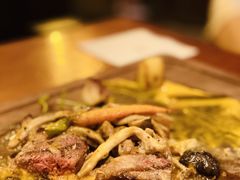 澳洲肉眼牛排焗芝士菌菇酱-造精酿餐厅