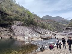 -燕子河大峡谷天坑仙境