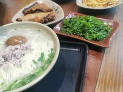 -亮亮面馆(经六路店)