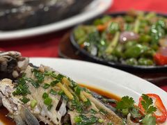 招牌拆骨鲫鱼粥-先鲜鲫鱼粥