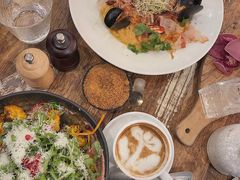 -FLOVIE FLORIST CAFE